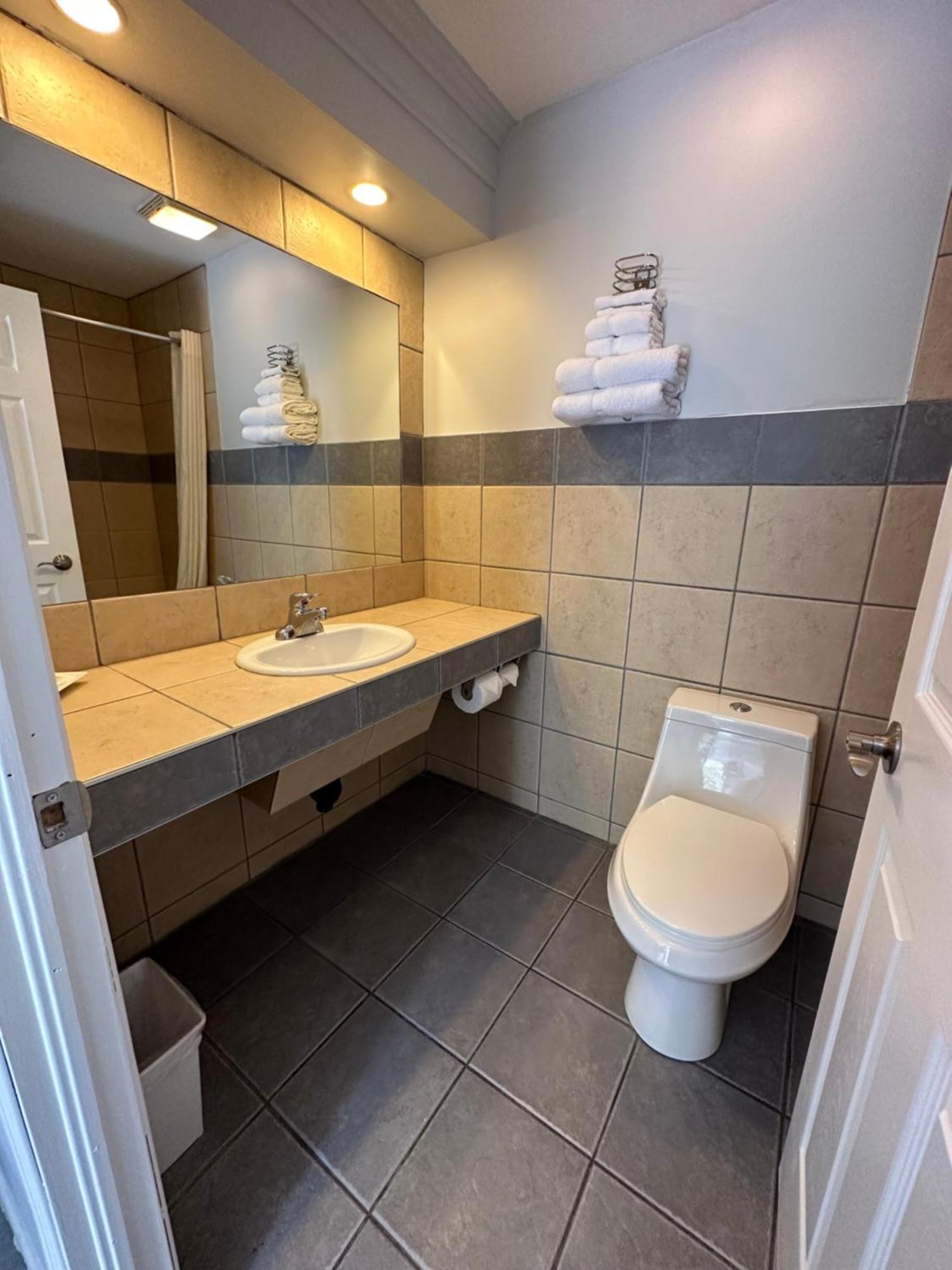 Motel Le Refuge Sherbrooke Zewnętrze zdjęcie