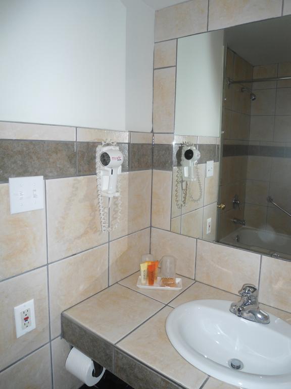 Motel Le Refuge Sherbrooke Zewnętrze zdjęcie